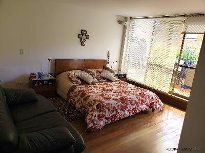 Apartamento de 4 alcobas en venta en Santa Barbara, Bogotá, 280 m² · foto 13 de 19