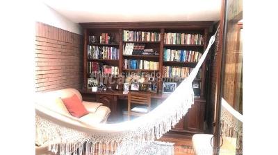 Apartamento de 5 alcobas en venta en Santa Barbara, Bogotá, 263 m² · foto 9 de 13