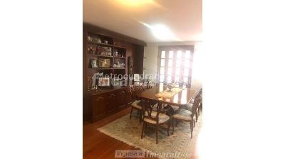 Apartamento de 5 alcobas en venta en Santa Barbara, Bogotá, 263 m² · foto 2 de 13