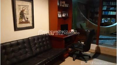 Apartamento de 5 alcobas en venta en Santa Barbara, Bogotá, 263 m² · foto 12 de 13