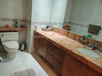 Apartamento de 3 alcobas en venta en Balcones De Lindaraja, Bogotá, 197 m² · foto 6 de 20
