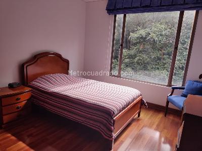 Apartamento de 3 alcobas en venta en Balcones De Lindaraja, Bogotá, 197 m² · foto 8 de 20