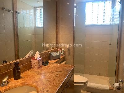 Apartamento de 3 alcobas en venta en Balcones De Lindaraja, Bogotá, 171 m² · foto 3 de 20