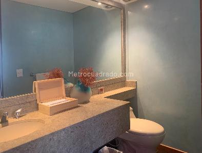 Apartamento de 3 alcobas en venta en Balcones De Lindaraja, Bogotá, 171 m² · foto 8 de 20