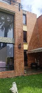 Casa de 3 alcobas en venta en Balcon De Lindaraja, Bogotá, 282 m² · foto 12 de 20