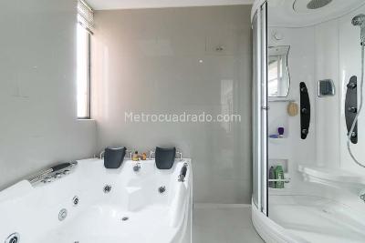 Casa de 3 alcobas en venta en Bosque De Pinos, Bogotá, 273 m² · foto 16 de 20