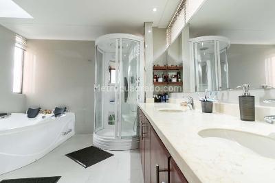 Casa de 3 alcobas en venta en Bosque De Pinos, Bogotá, 273 m² · foto 17 de 20