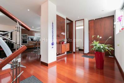 Casa de 3 alcobas en venta en Bosque De Pinos, Bogotá, 273 m² · foto 2 de 20