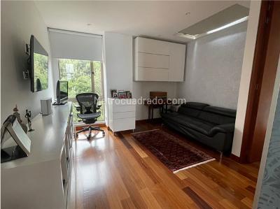 Apartamento de 3 alcobas en venta en Lindaraja, Bogotá, 198 m² · foto 12 de 20