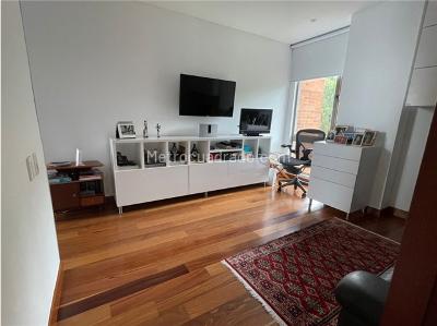 Apartamento de 3 alcobas en venta en Lindaraja, Bogotá, 198 m² · foto 18 de 20