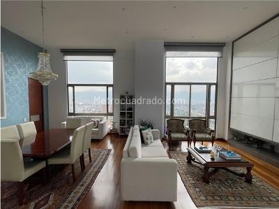 Apartamento de 3 alcobas en venta en Lindaraja, Bogotá, 198 m² · foto 10 de 20
