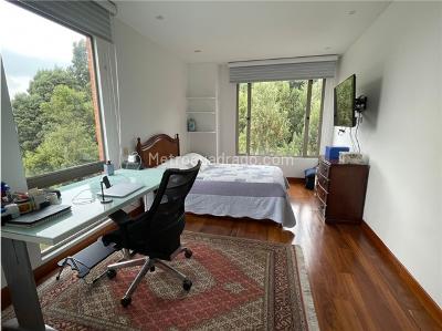Apartamento de 3 alcobas en venta en Lindaraja, Bogotá, 198 m² · foto 11 de 20