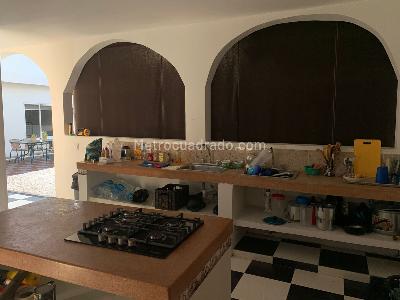 Casa de 4 alcobas en venta en Kilómetro 4 Via Tocaima, Girardot, 300 m² · foto 8 de 20