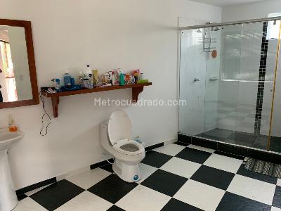 Casa de 4 alcobas en venta en Kilómetro 4 Via Tocaima, Girardot, 300 m² · foto 19 de 20