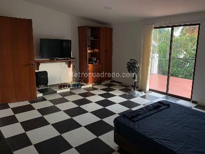 Casa de 4 alcobas en venta en Kilómetro 4 Via Tocaima, Girardot, 300 m² · foto 11 de 20