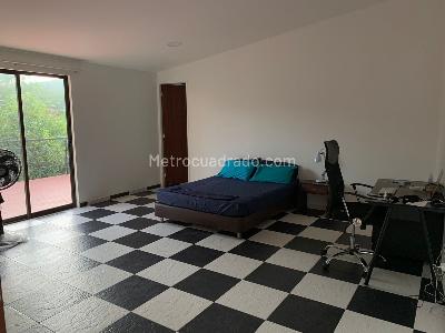 Casa de 4 alcobas en venta en Kilómetro 4 Via Tocaima, Girardot, 300 m² · foto 12 de 20