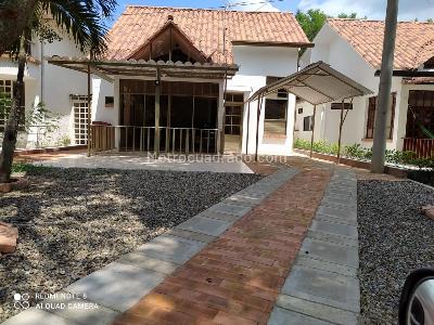 Casa de 4 alcobas en venta en Girardot, Girardot, 140 m² · foto 4 de 20