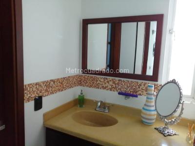 Casa de 3 alcobas en venta en Girardot, Girardot, 220 m² · foto 19 de 20
