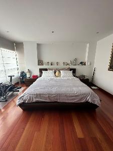 Apartamento de 3 alcobas en venta en Chico Navarro, Bogotá, 245 m² · foto 14 de 20