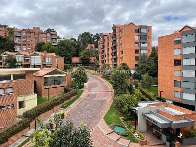 Apartamento de 3 alcobas en venta en Balcones De Lindaraja, Bogotá, 164 m² · foto 2 de 20