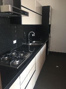 Apartamento de 3 alcobas en venta en Chico Navarra, Bogotá, 125 m² · foto 3 de 20