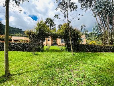 Casa de 5 alcobas en venta en Casa Quinta San José Guaymaral, Bogotá, 420 m² · foto 3 de 20