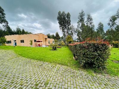 Casa de 5 alcobas en venta en Casa Quinta San José Guaymaral, Bogotá, 420 m² · foto 6 de 20