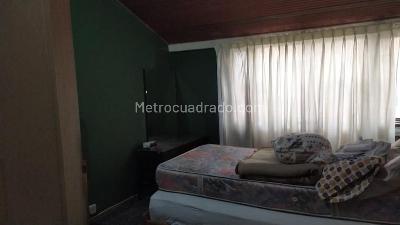 Casa de 3 alcobas en venta en El Batan Ii Sector, Bogotá, 358 m² · foto 8 de 19