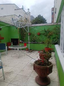 Apartamento de 2 alcobas en venta en Chico Santa Barbara, Bogotá, 83 m² · foto 17 de 20