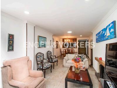 Apartamento de 2 alcobas en venta en Chico Santa Barbara, Bogotá, 83 m² · foto 6 de 20