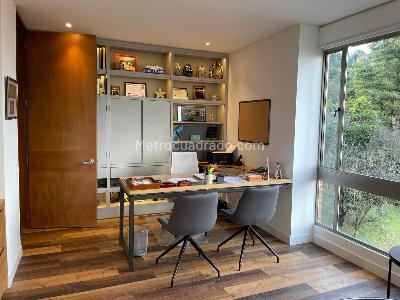 Apartamento de 3 alcobas en venta en Balcones De Lindaraja, Bogotá, 193 m² · foto 4 de 20