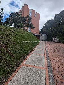 Apartamento de 4 alcobas en venta en Balcones De Lindaraja, Bogotá, 193 m² · foto 19 de 20