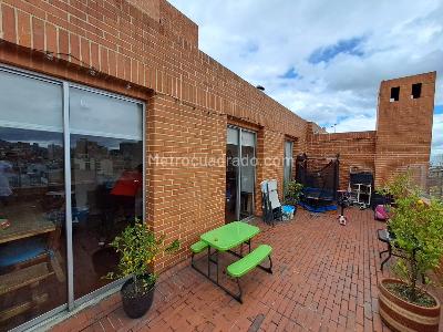 Apartamento de 3 alcobas en venta en Chapinero Norte, Bogotá, 177 m² · foto 2 de 20