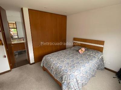 Casa de 3 alcobas en venta en La Calera, La Calera, 228 m² · foto 13 de 20