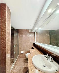 Apartamento de 3 alcobas en venta en La Carolina, Bogotá, 270 m² · foto 19 de 20