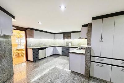 Apartamento de 3 alcobas en venta en La Carolina, Bogotá, 270 m² · foto 8 de 20