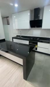 Apartamento en venta en Santa Barbara Central, Bogotá · foto 13 de 20