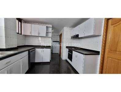 Apartamento de 5 alcobas en venta en Molinos El Chico, Bogotá, 390 m² · foto 10 de 20