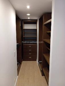 Apartamento de 3 alcobas en venta en Los Rosales, Bogotá, 186 m² · foto 11 de 20