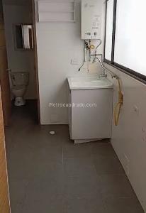 Apartamento de 3 alcobas en venta en Los Rosales, Bogotá, 186 m² · foto 14 de 20