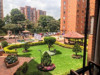 Apartamento de 4 alcobas en venta en Ciudad Salitre Oriental, Bogotá, 257 m² · foto 16 de 20