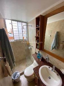 Apartamento de 3 alcobas en venta en Santa Barbara Occidental, Bogotá, 107 m² · foto 16 de 20