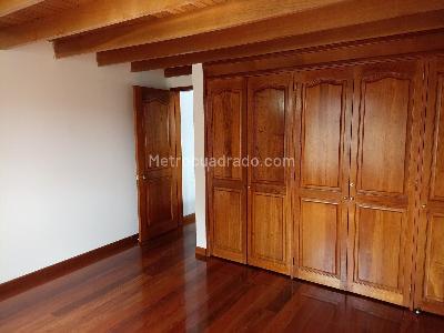 Casa de 4 alcobas en venta en San Jose De Bavaria, Bogotá, 400 m² · foto 13 de 20