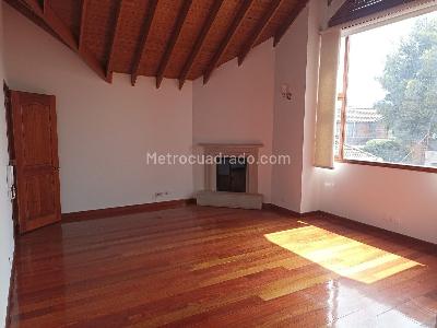 Casa de 4 alcobas en venta en San Jose De Bavaria, Bogotá, 400 m² · foto 15 de 20