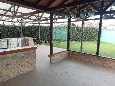 Casa de 4 alcobas en venta en San Jose De Bavaria, Bogotá, 400 m² · foto 3 de 20
