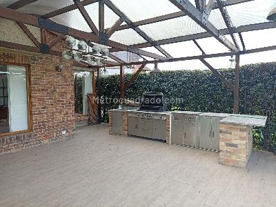 Casa de 4 alcobas en venta en San Jose De Bavaria, Bogotá, 400 m² · foto 4 de 20
