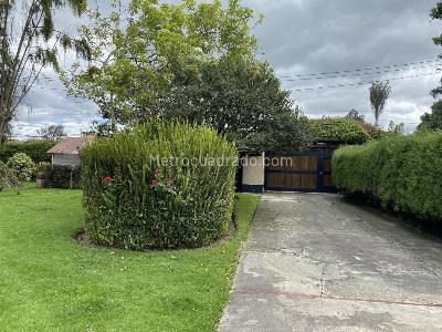 Casa de 3 alcobas en venta en Quintas De Guaymaral, Bogotá, 375 m² · foto 15 de 20