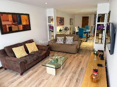 Apartamento de 3 alcobas en venta en Chico Navarra, Bogotá, 150 m² · foto 2 de 20