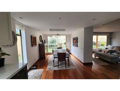 Casa de 4 alcobas en venta en Cerros De Niza, Bogotá, 208 m² · foto 7 de 20