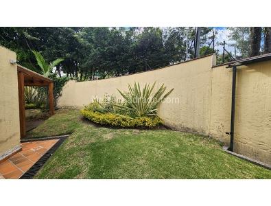 Casa de 4 alcobas en venta en Cerros De Niza, Bogotá, 208 m² · foto 3 de 20